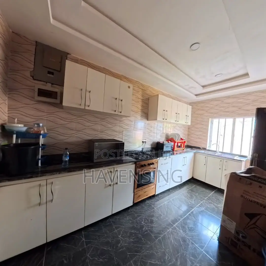 4bdrm Bungalow in Shimawa for sale