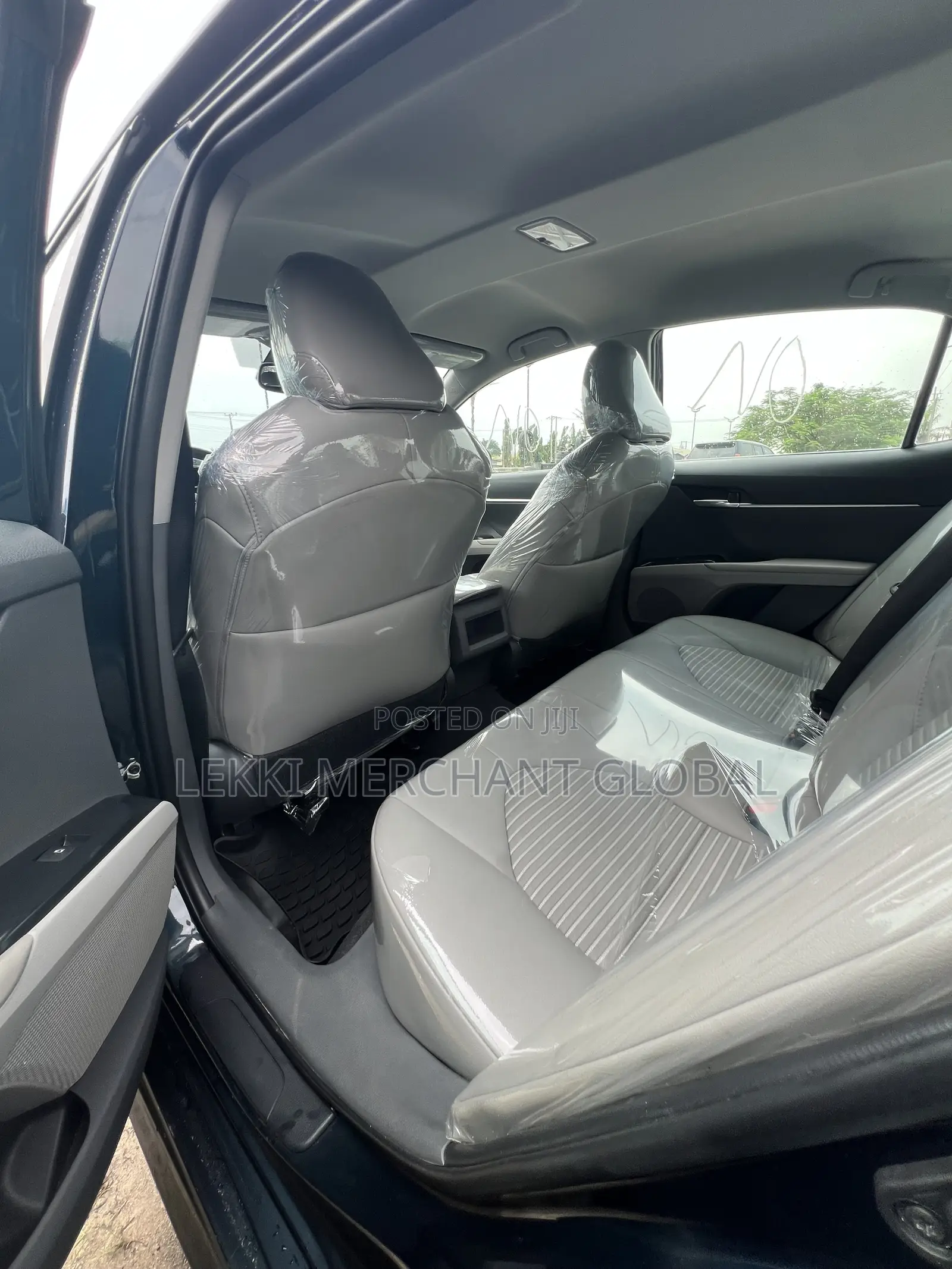 Toyota Camry SE FWD 2020 Blue