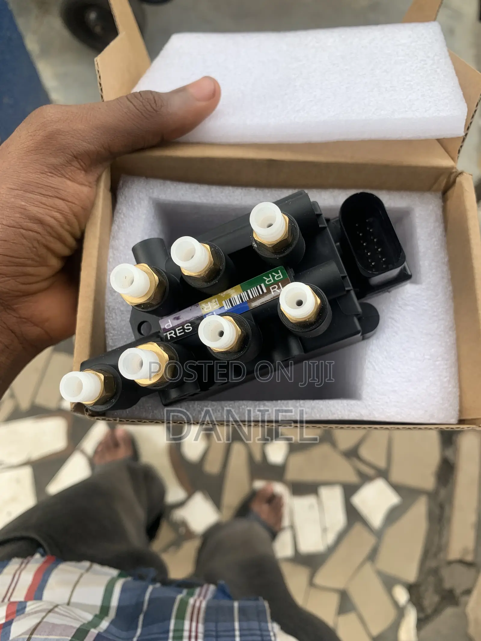 Valve Block for Lamborghini,Tesla,Rolls-Royce,Bentley,Audi Q8