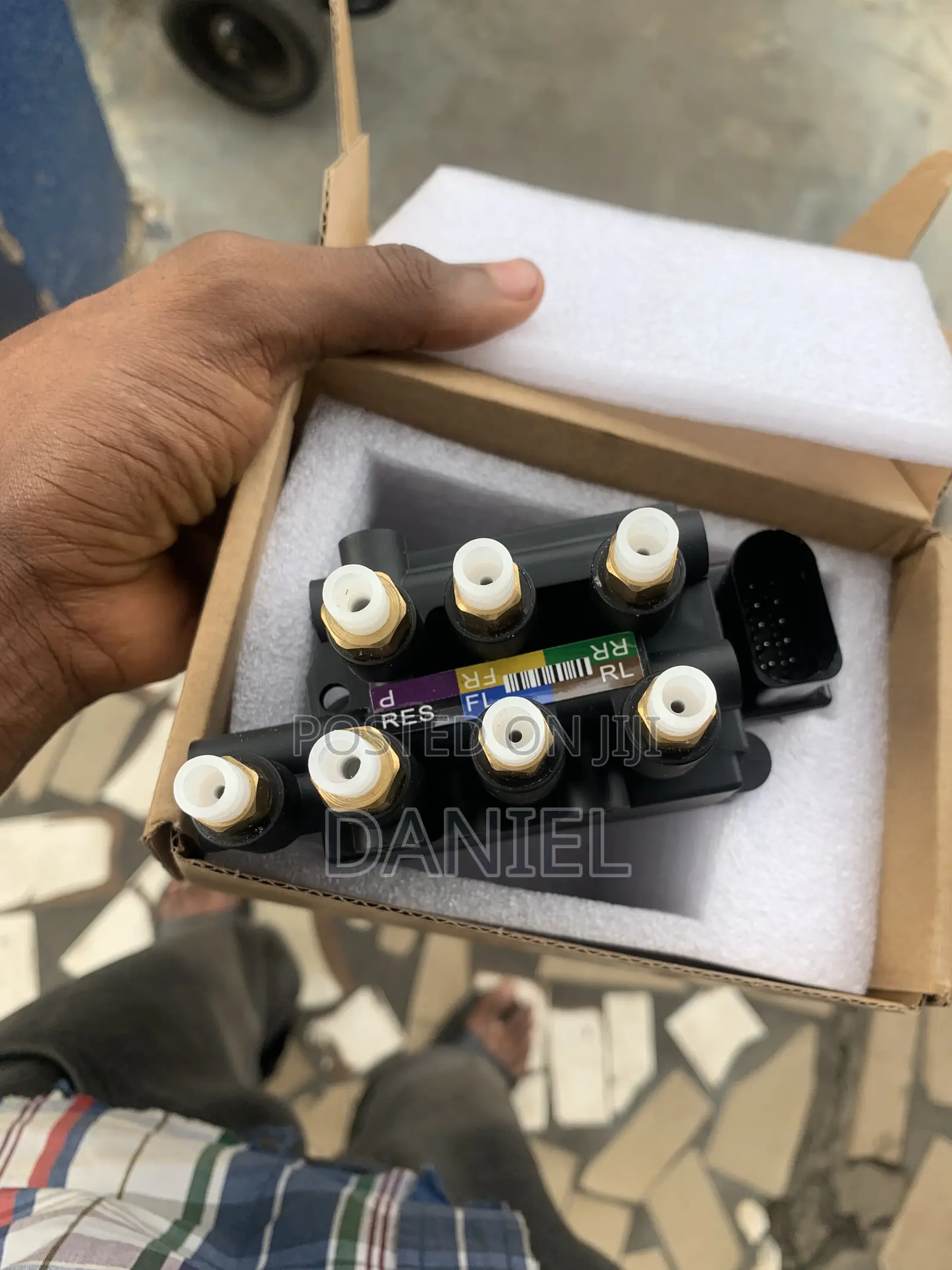 Valve Block for Lamborghini,Tesla,Rolls-Royce,Bentley,Audi Q8