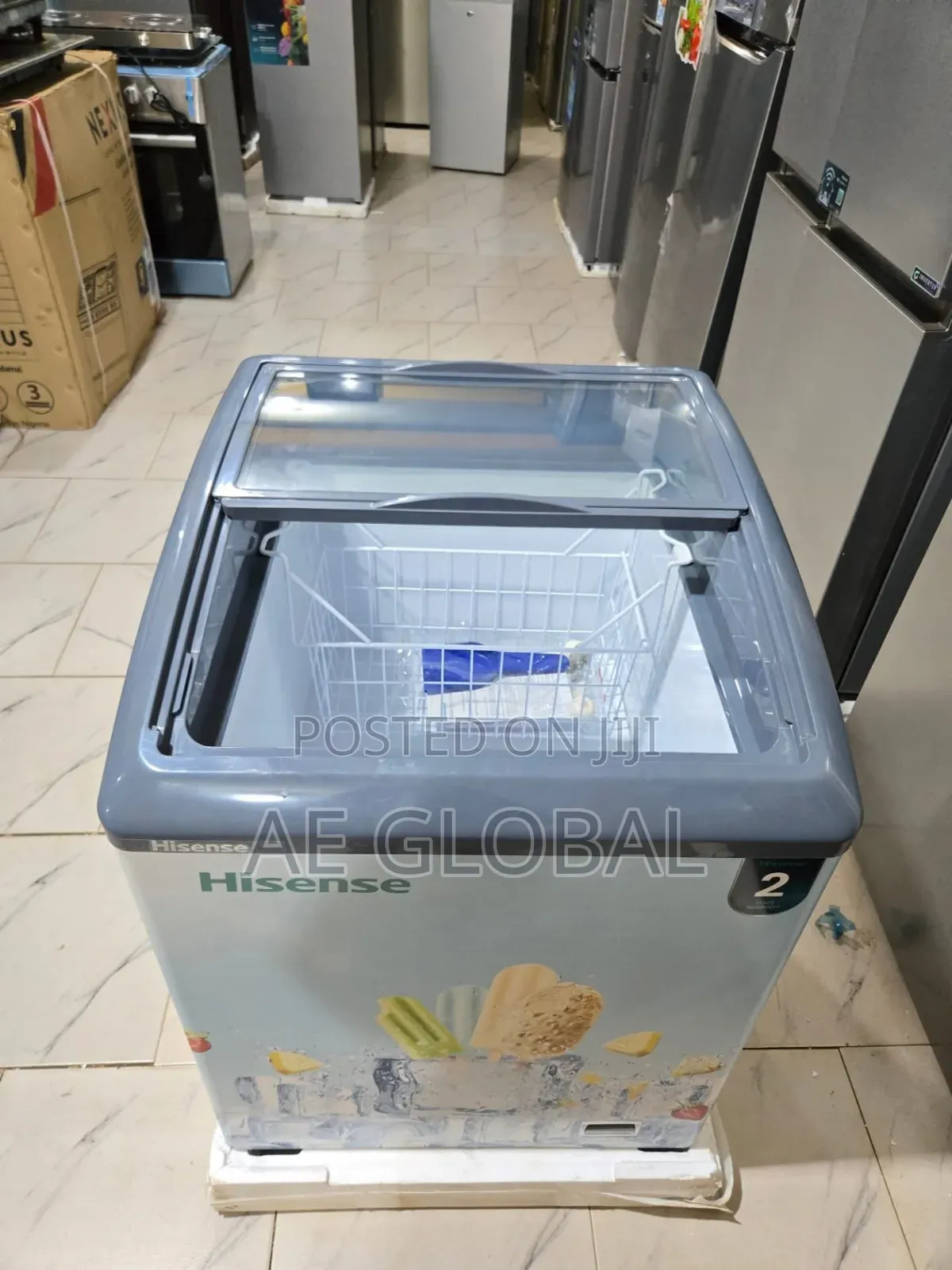 Hisense Display Freezer Gross Volume: 165l