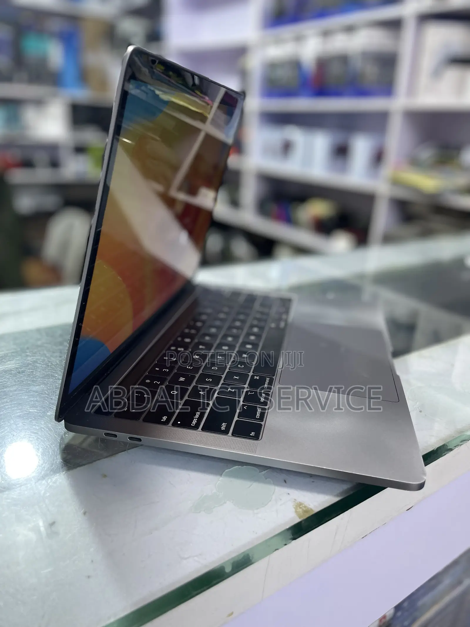 Laptop Apple MacBook 2019 16GB Intel Core i7 SSD 256GB