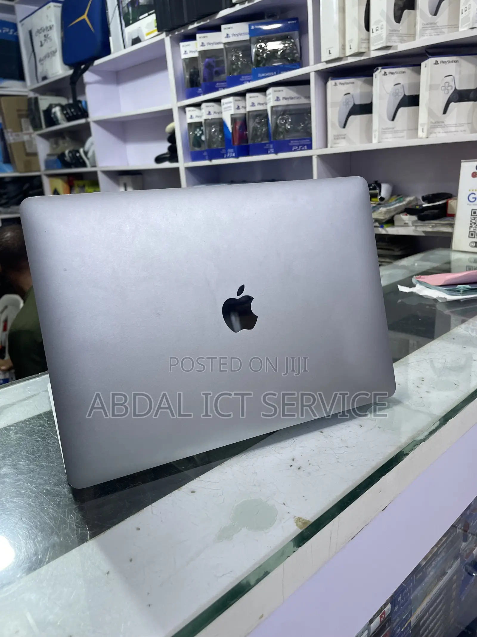 Laptop Apple MacBook 2019 16GB Intel Core i7 SSD 256GB