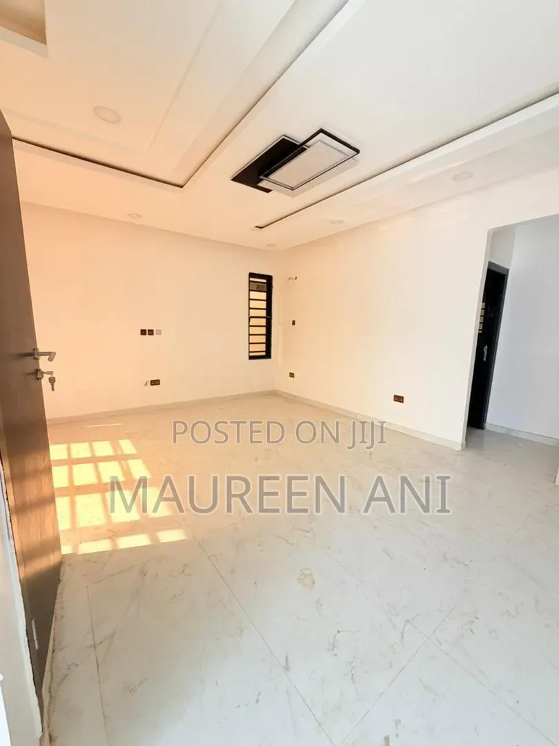 5bdrm Apartment in Amthony, Anthony Village for sale