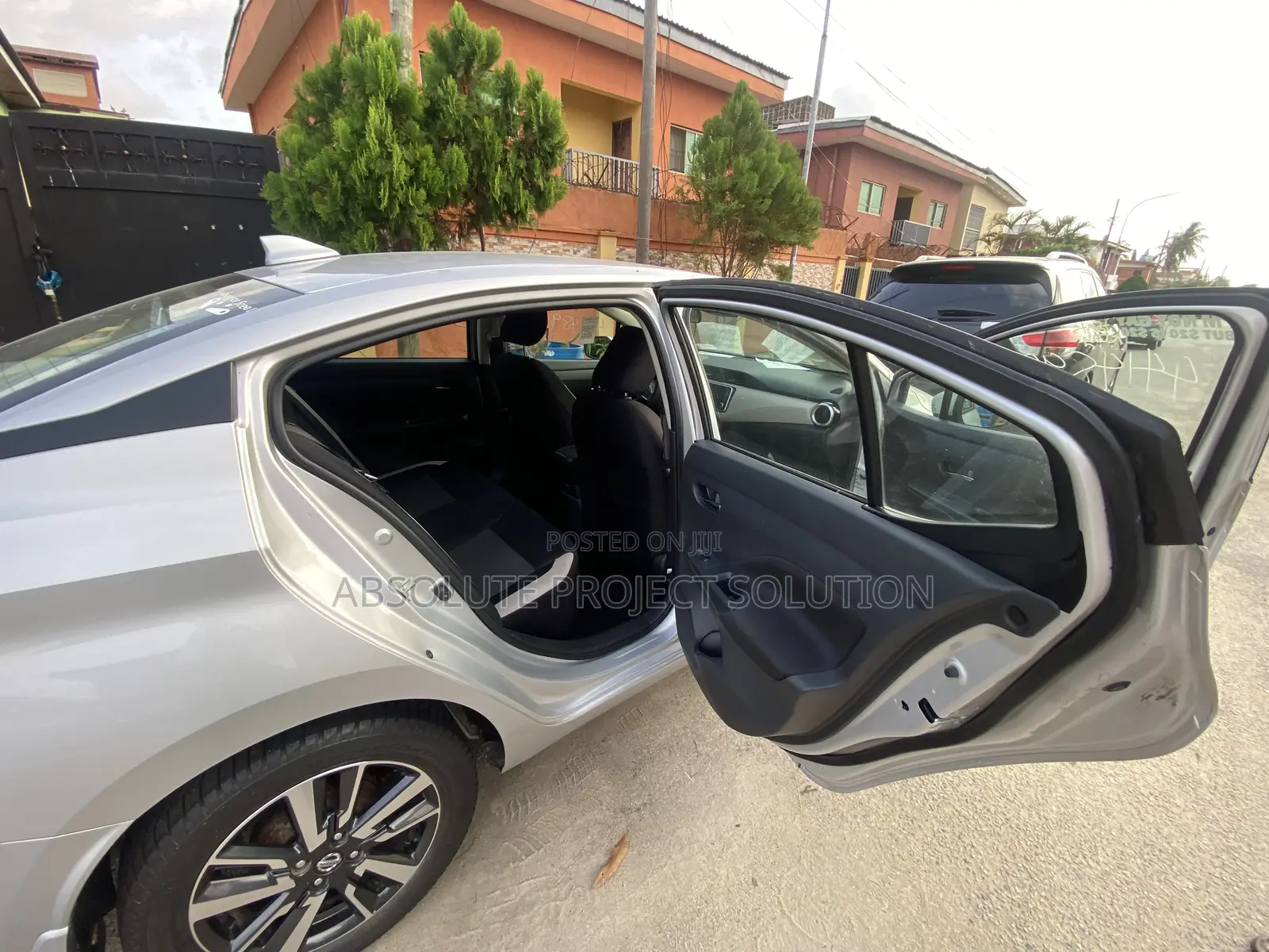 Nissan Versa 1.6 SV 2021 Silver
