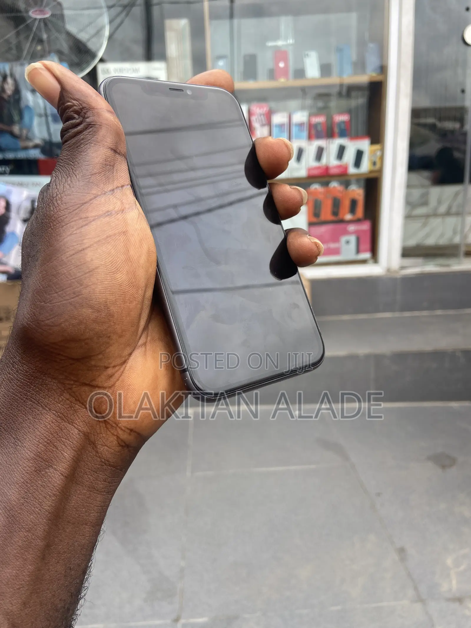 Apple iPhone 11 64 GB Black