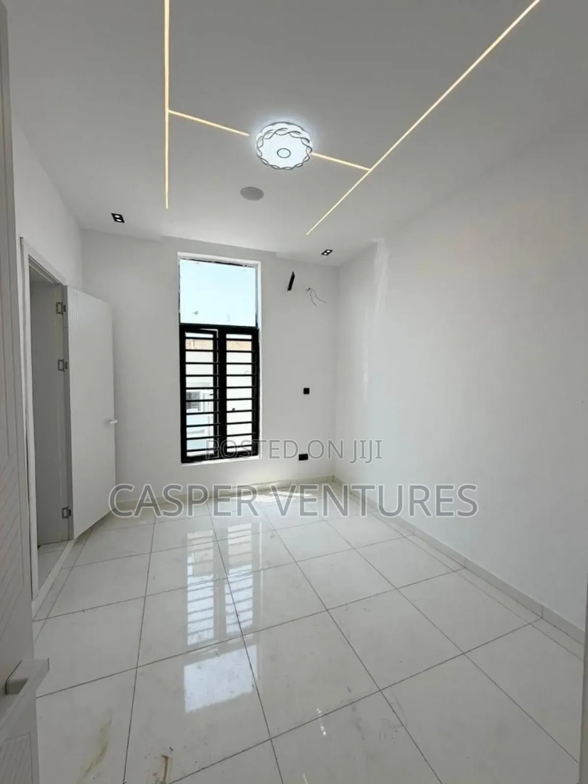 4bdrm Duplex in Ikota Gra for sale