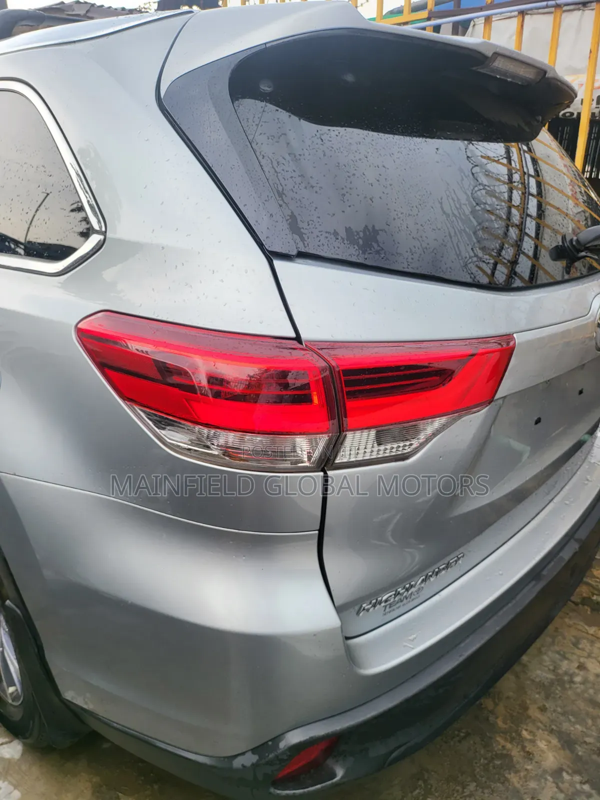 Toyota Highlander XLE 4x2 V6 (3.5L 6cyl 8A) 2017 Silver