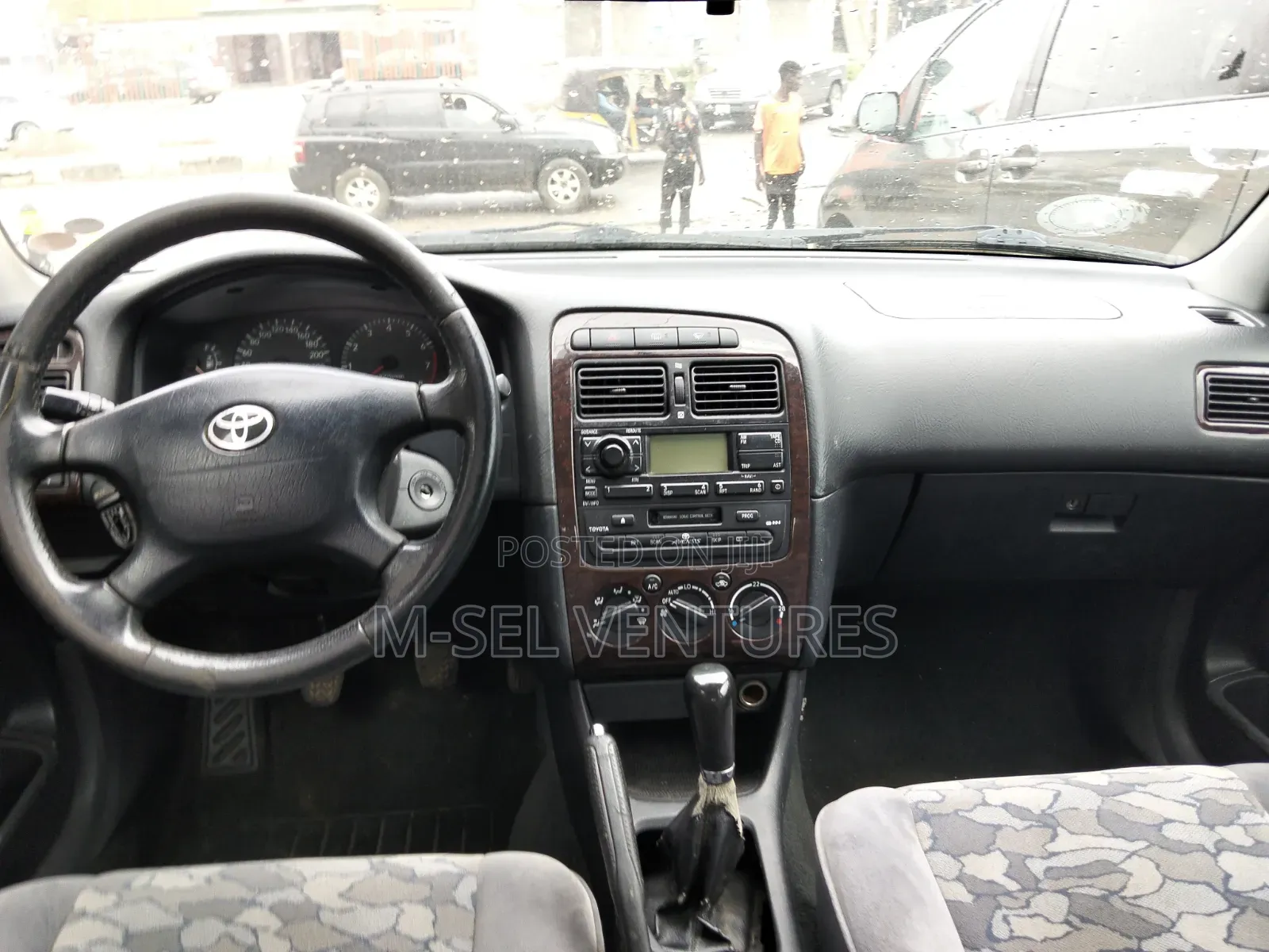 Toyota Avensis 1.6 VVT-i 2000 Gold