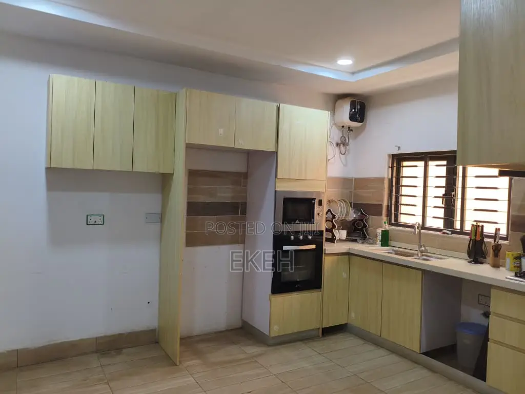 5bdrm Townhouse / Terrace in Barclay Luxury for rent