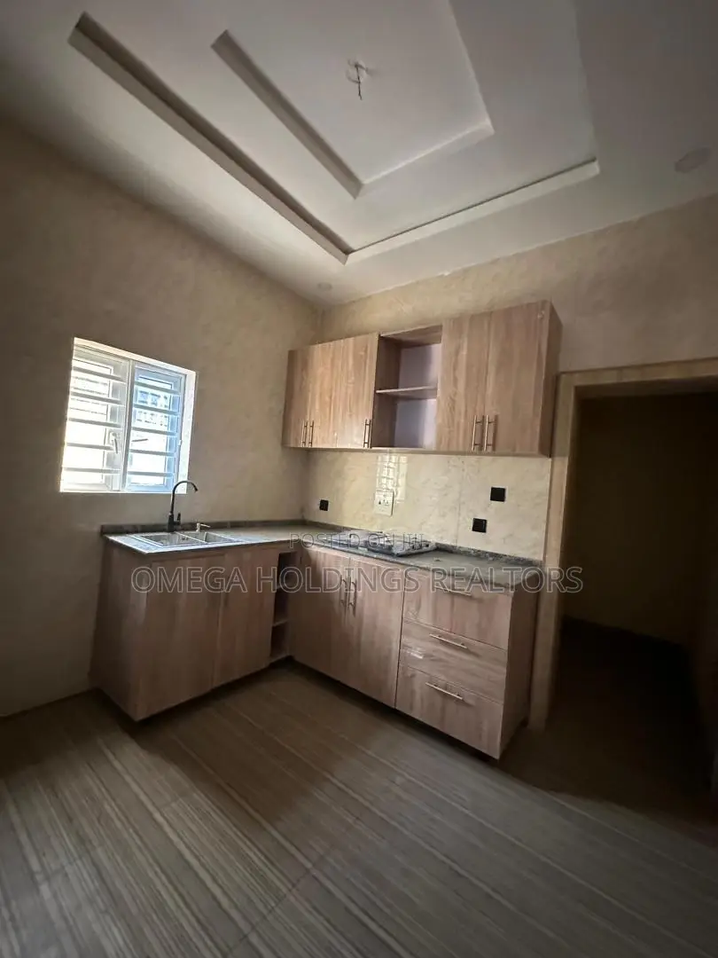 3bdrm Bungalow in Airforce Estate, Akobo for sale