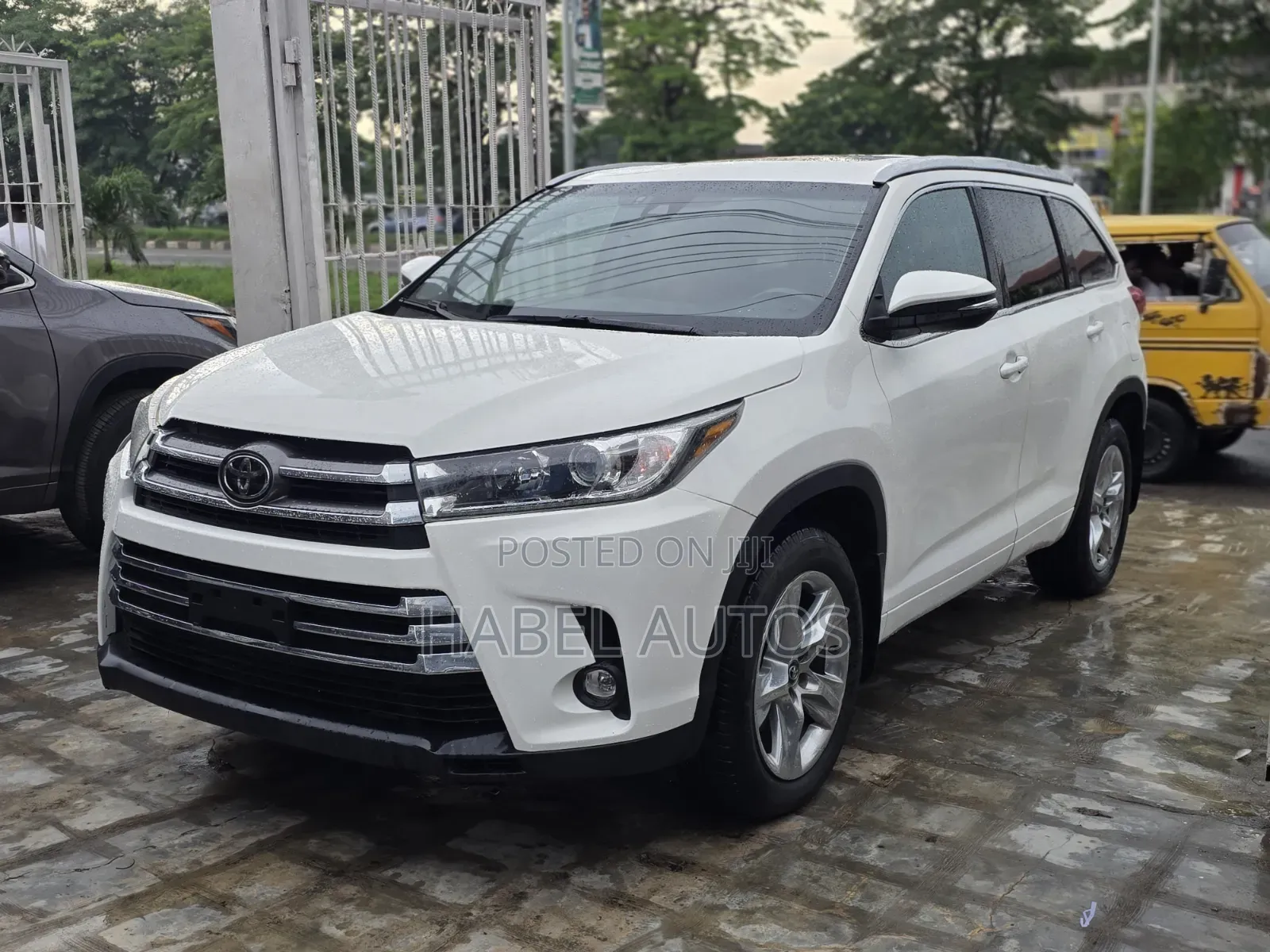 Toyota Highlander Limited 2019 White