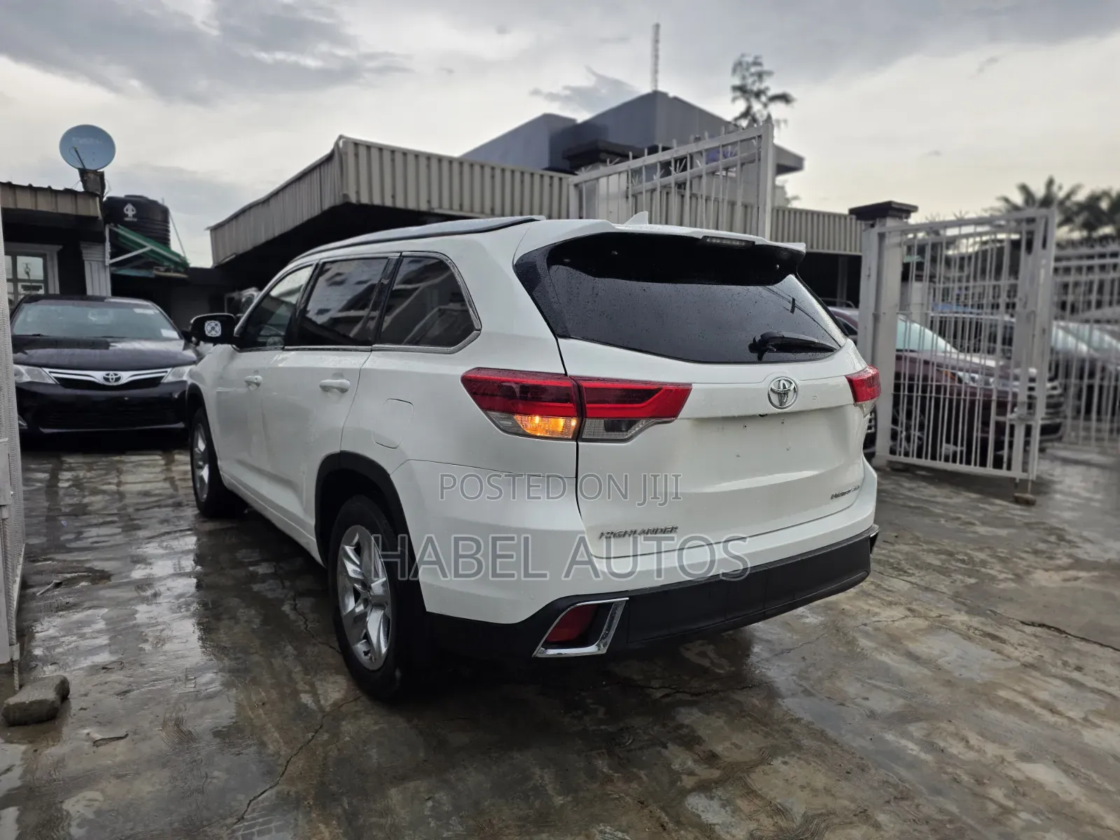 Toyota Highlander Limited 2019 White