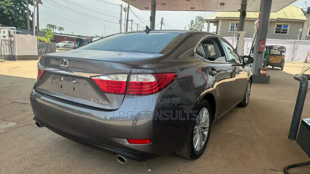 Lexus ES 350 FWD 2013 Gray