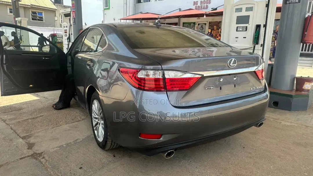 Lexus ES 350 FWD 2013 Gray