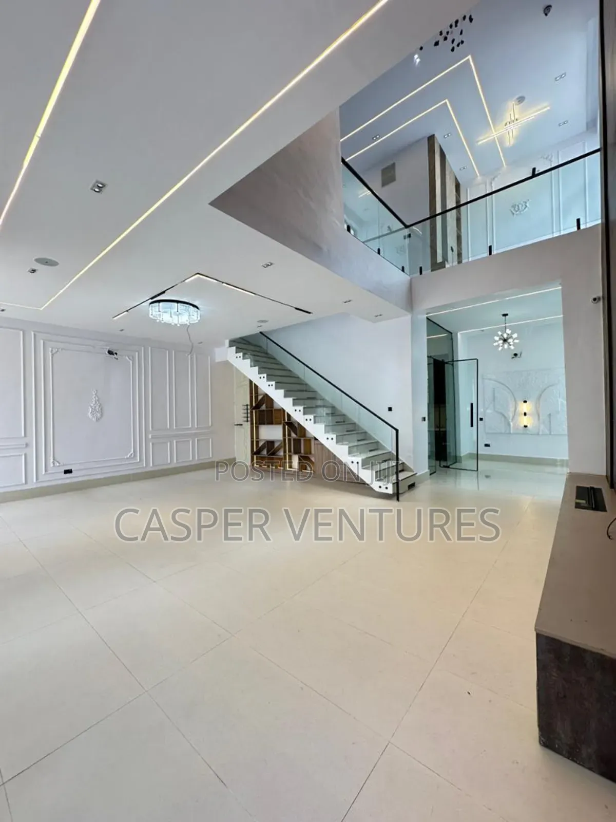 5bdrm Duplex in Vgc for sale