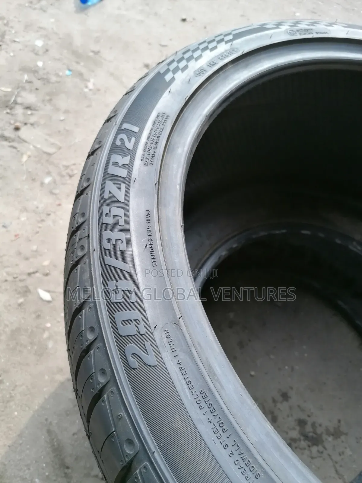 295/35r21 Roadx Tires or Rxmotion Uii Tires