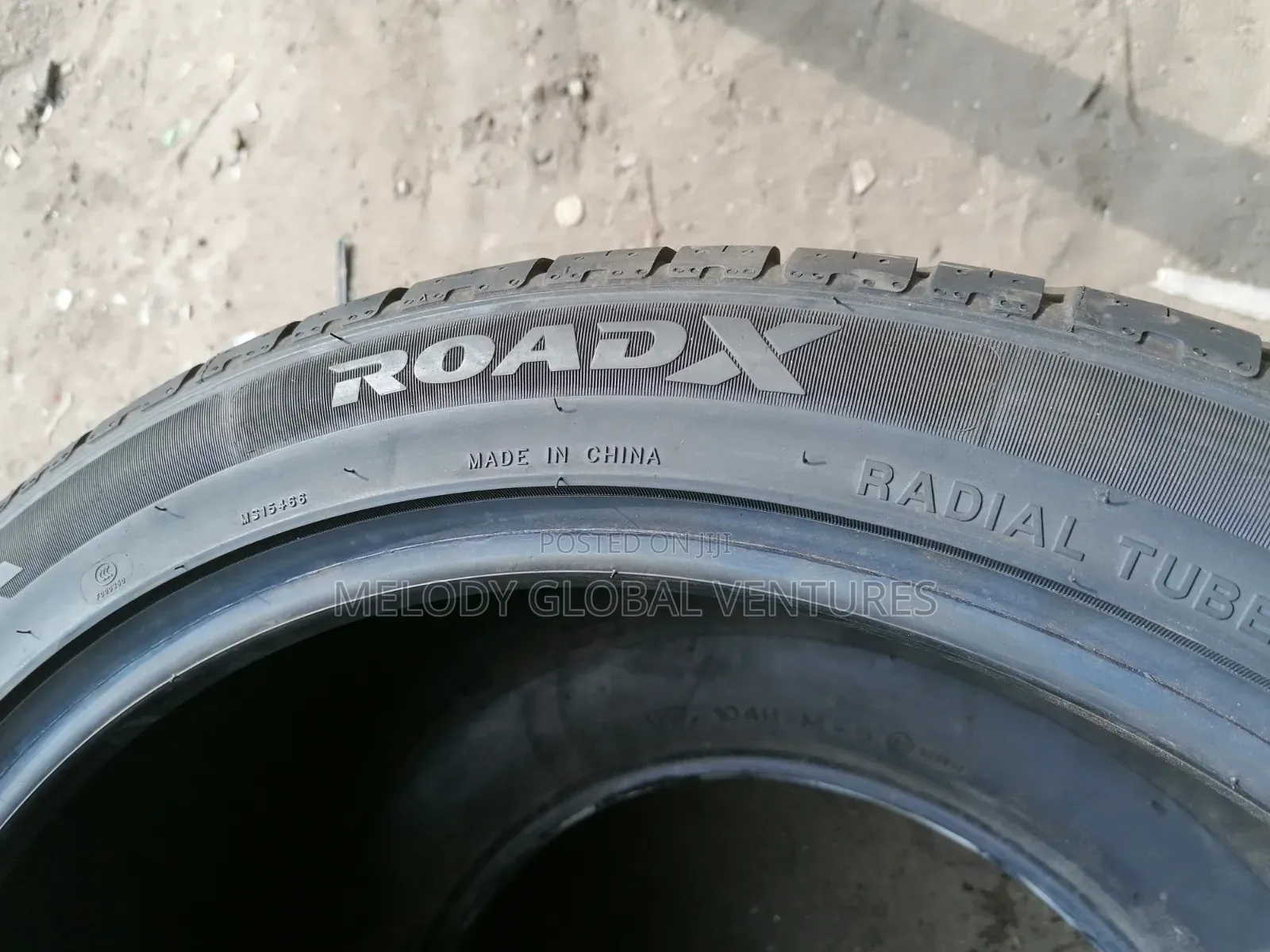 295/35r21 Roadx Tires or Rxmotion Uii Tires