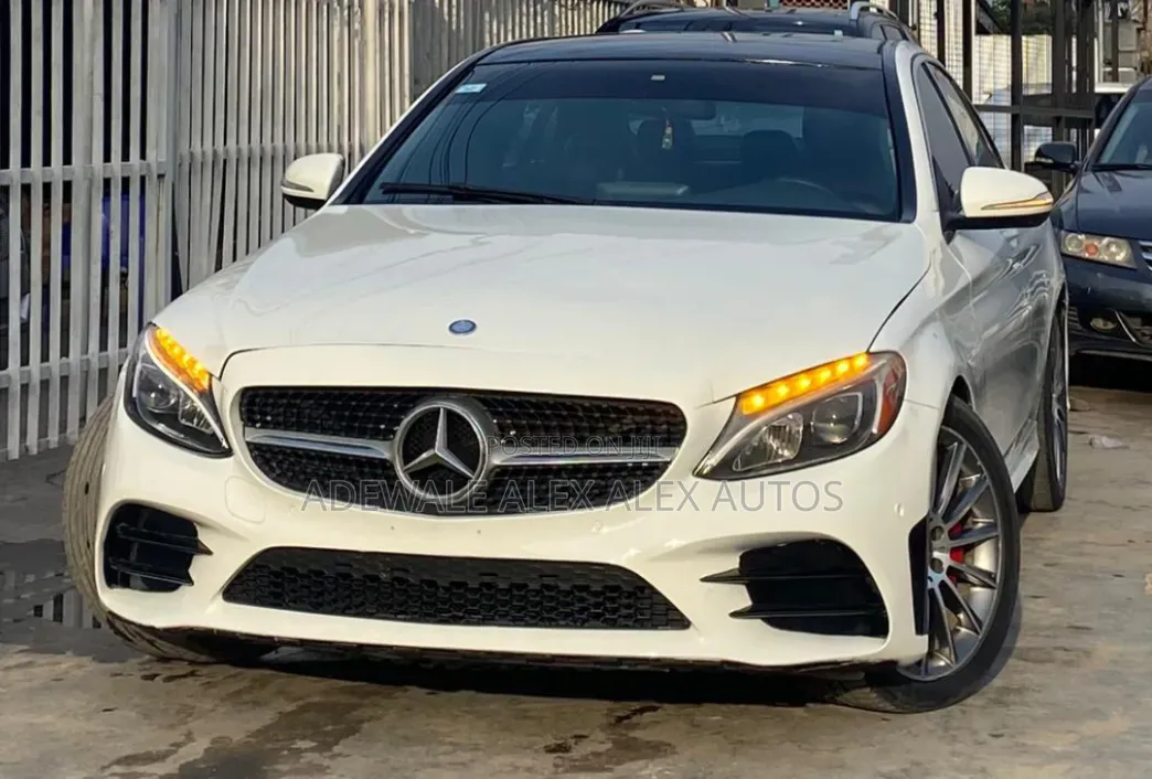 Mercedes-Benz C300 2015 White