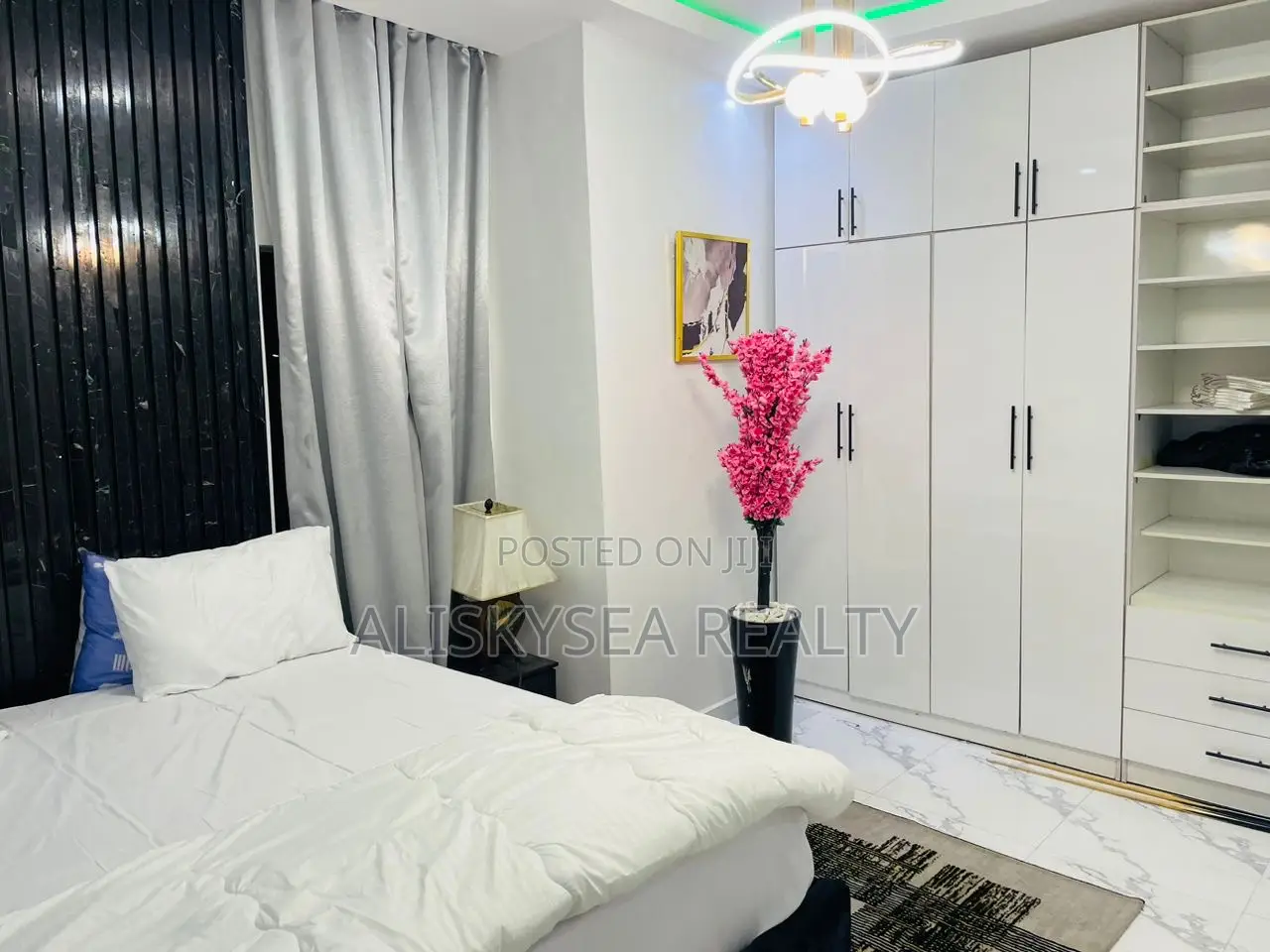 Luxury 1bedroom Apartment at the Refinery