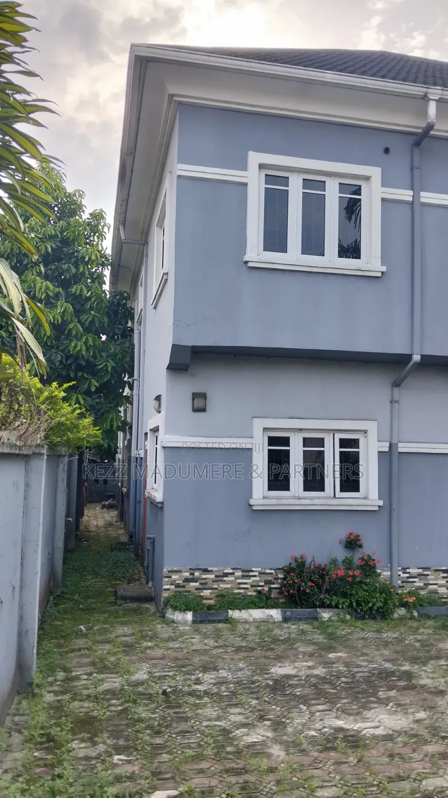 6bdrm Duplex in Off Eastwest Road, Rumuodara for sale