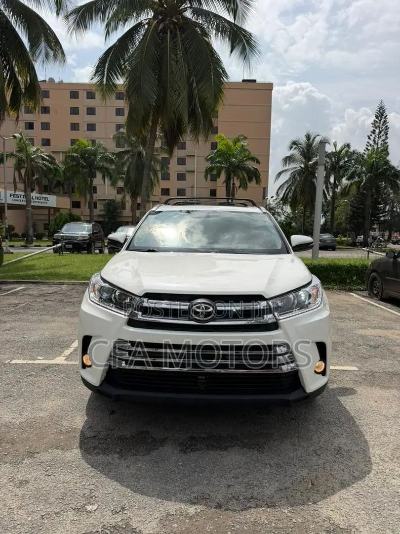 Toyota Highlander Limited Platinum 4dr SUV AWD (3.5L 6cyl 6A) 2015