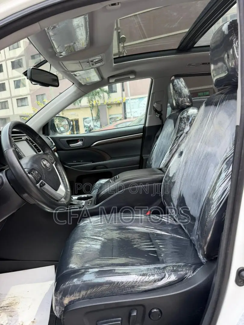 Toyota Highlander Limited Platinum 4dr SUV AWD (3.5L 6cyl 6A) 2015