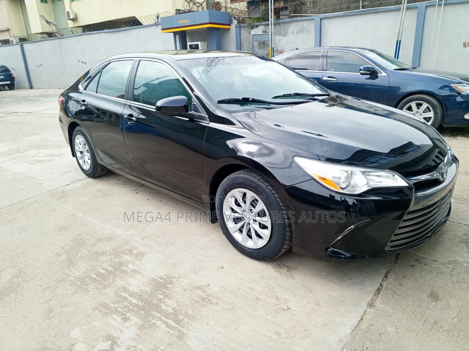 Toyota Camry LE 4dr Sedan (2.5L 4cyl 6A) 2017 Black