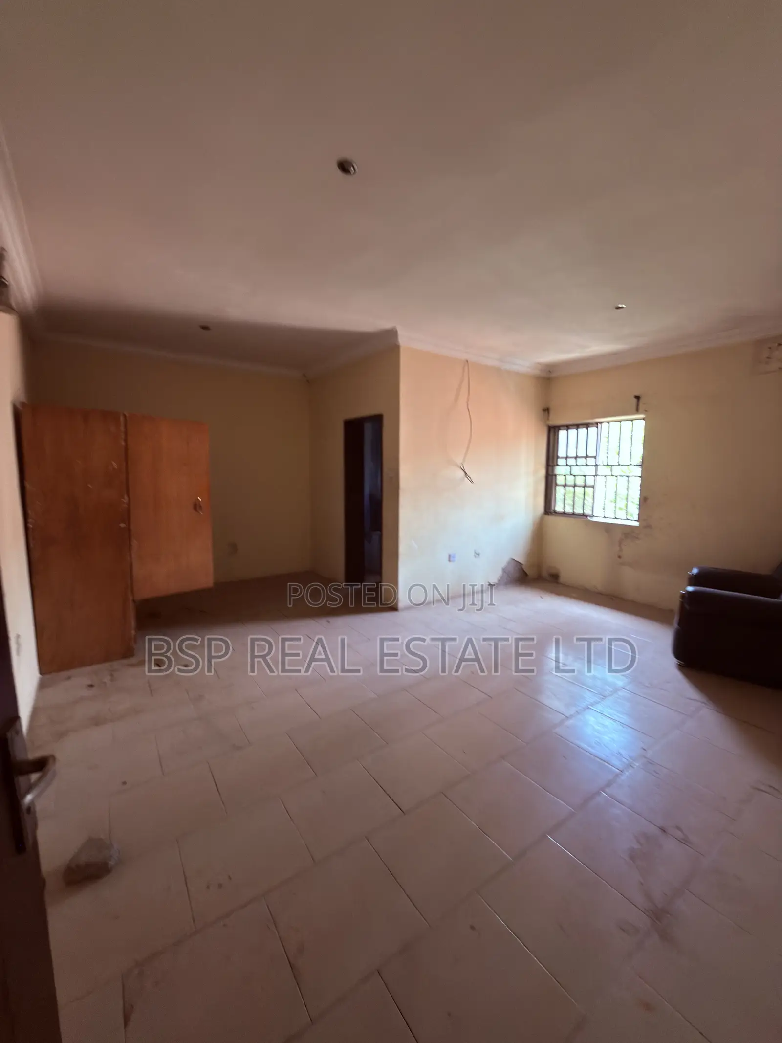5bdrm Duplex in Gwarinpa for sale