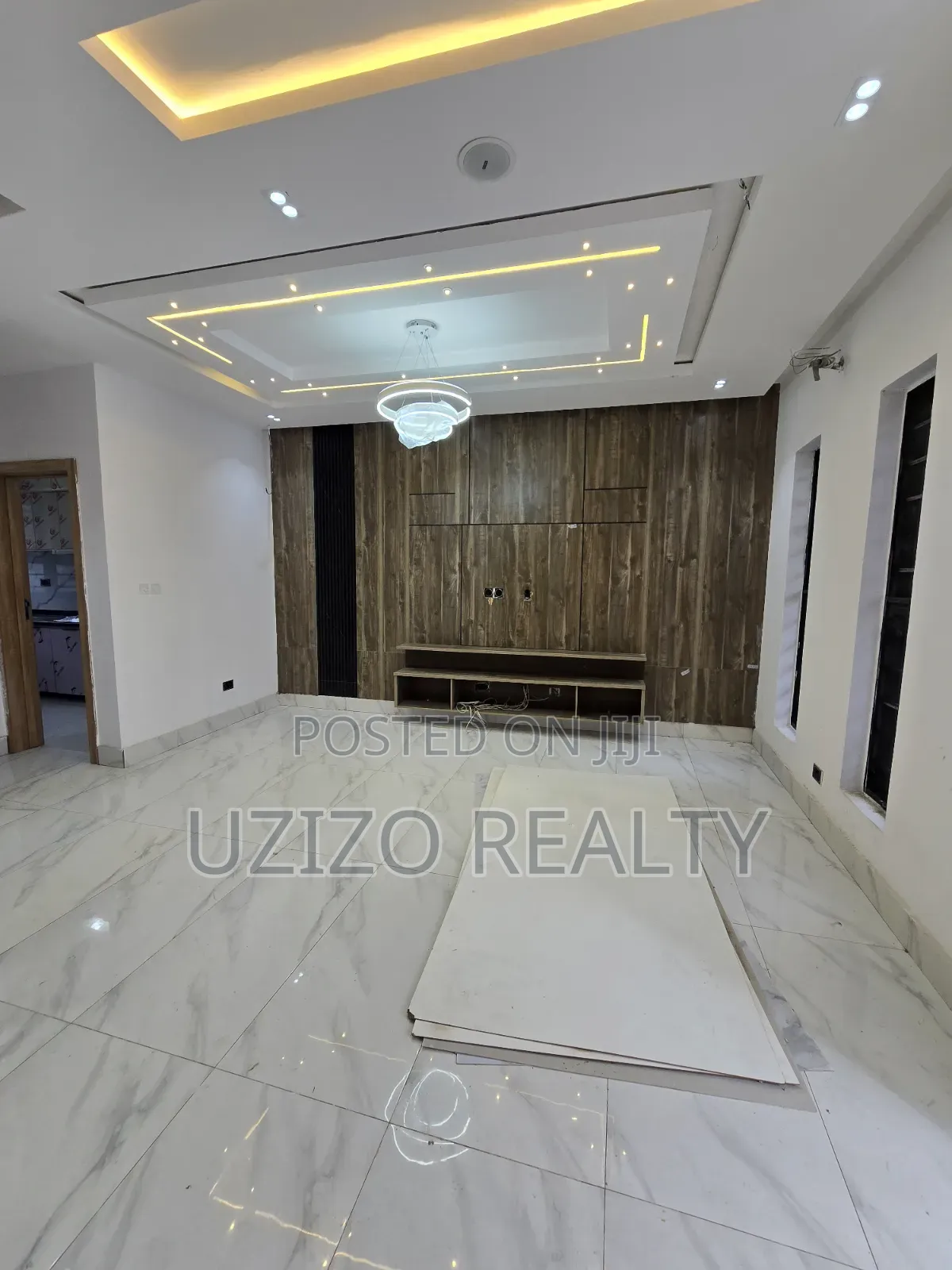 3bdrm Duplex in Thomas Estate for sale