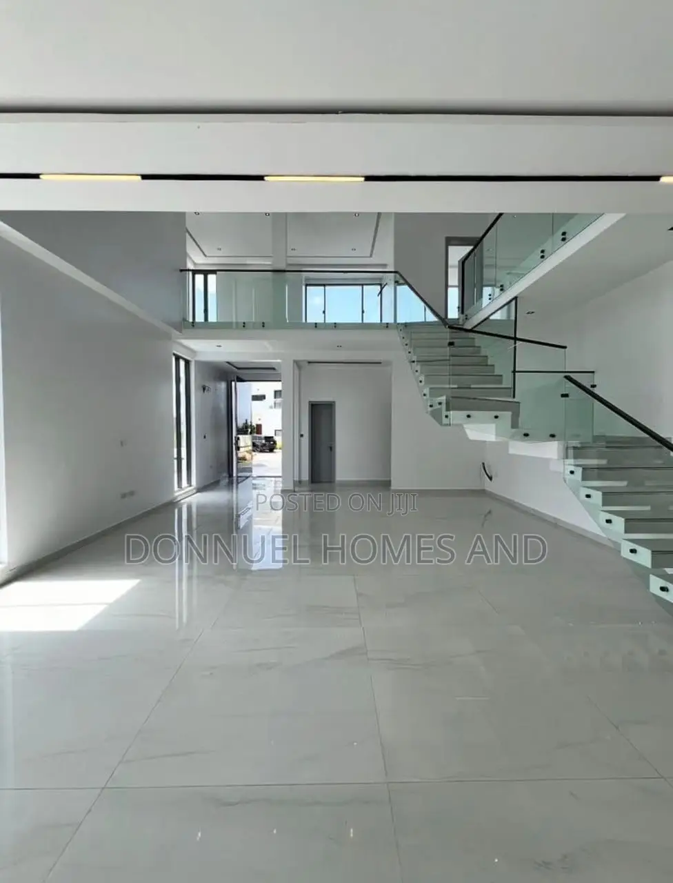 5bdrm Mansion in Ikate for sale