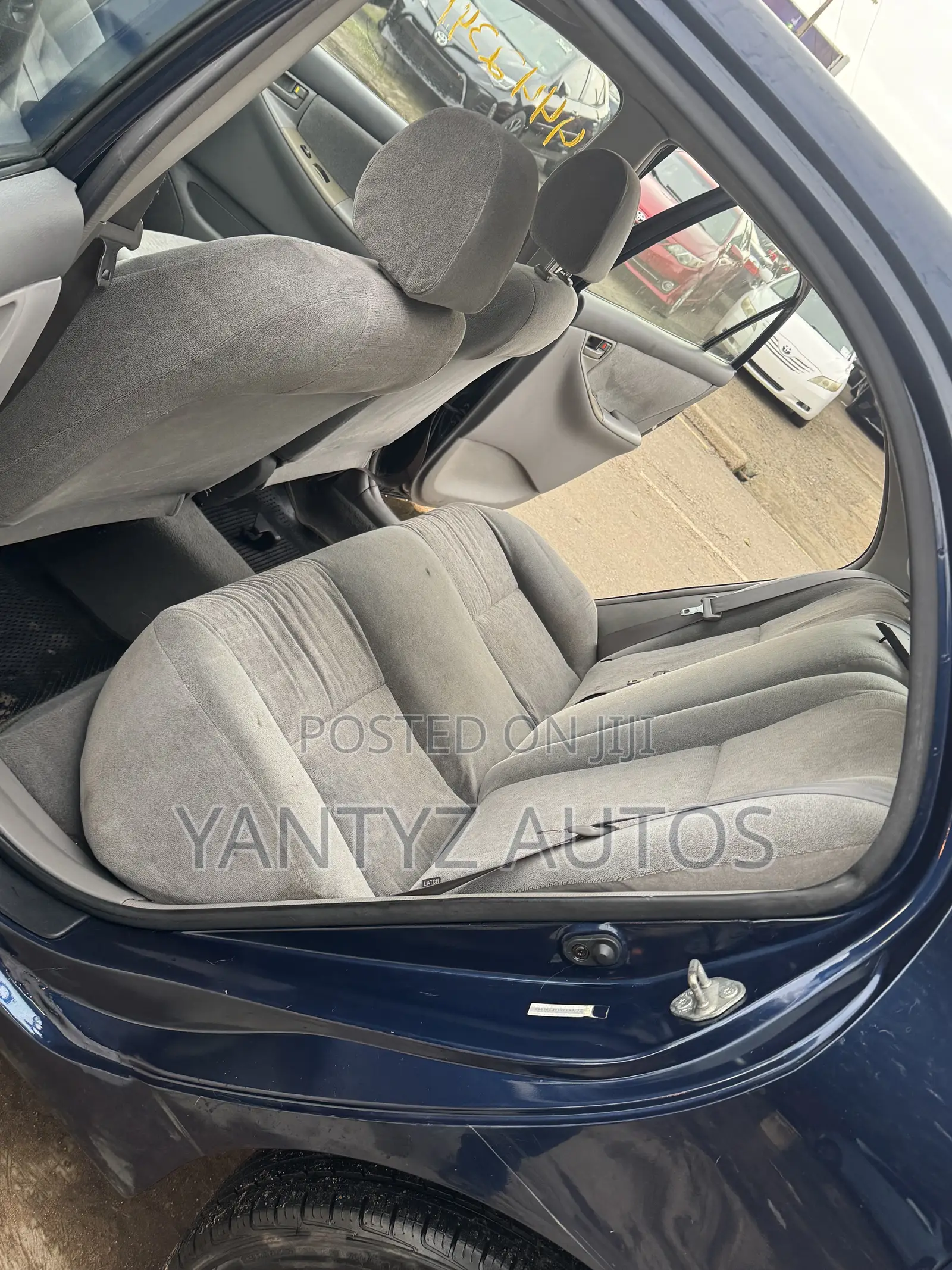 Toyota Corolla LE 2004 Blue