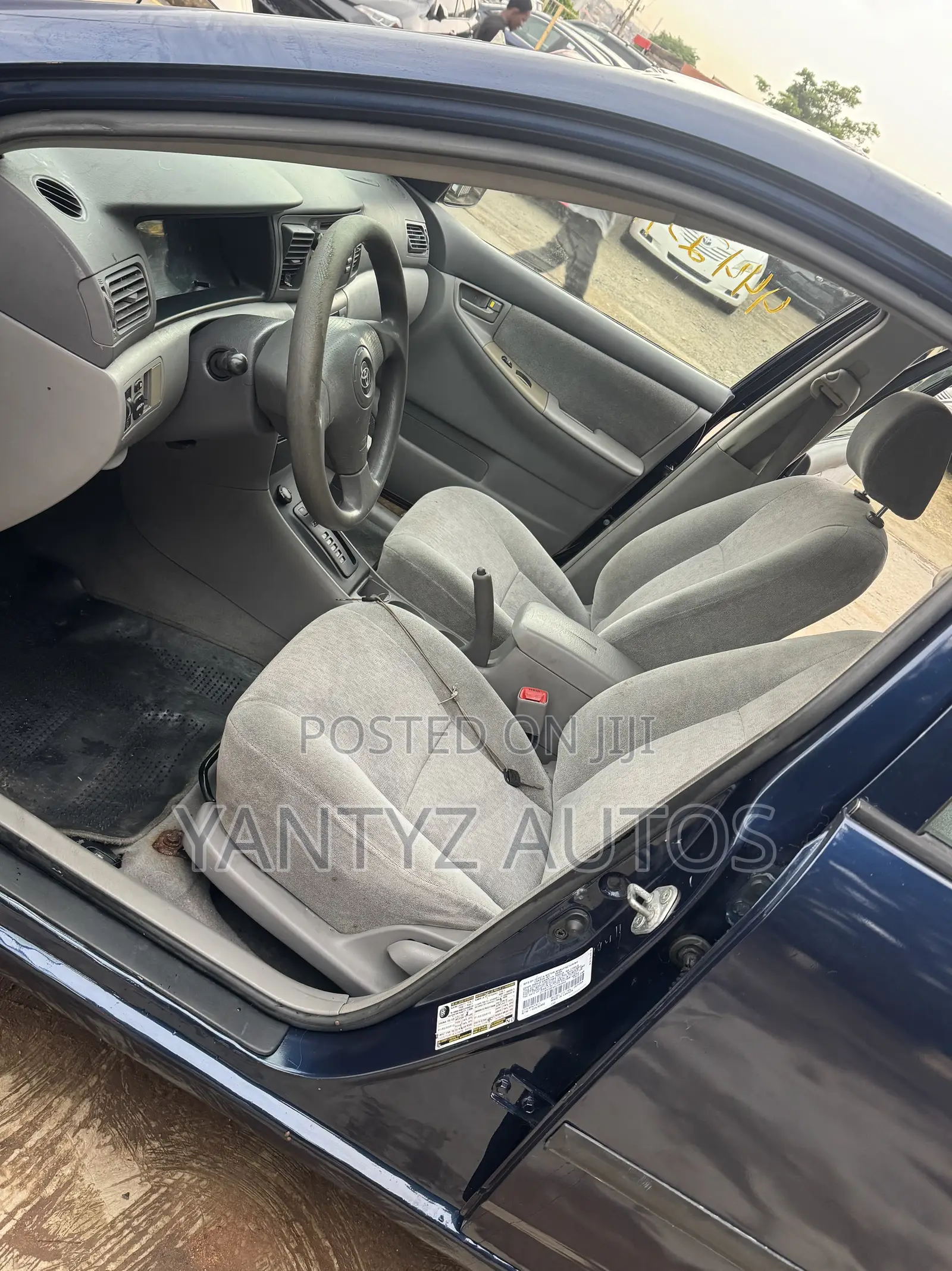 Toyota Corolla LE 2004 Blue