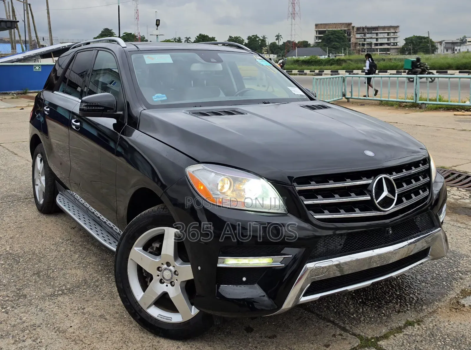 Mercedes-Benz M Class ML350 4dr SUV (3.5L 6cyl 7A) 2014 Black