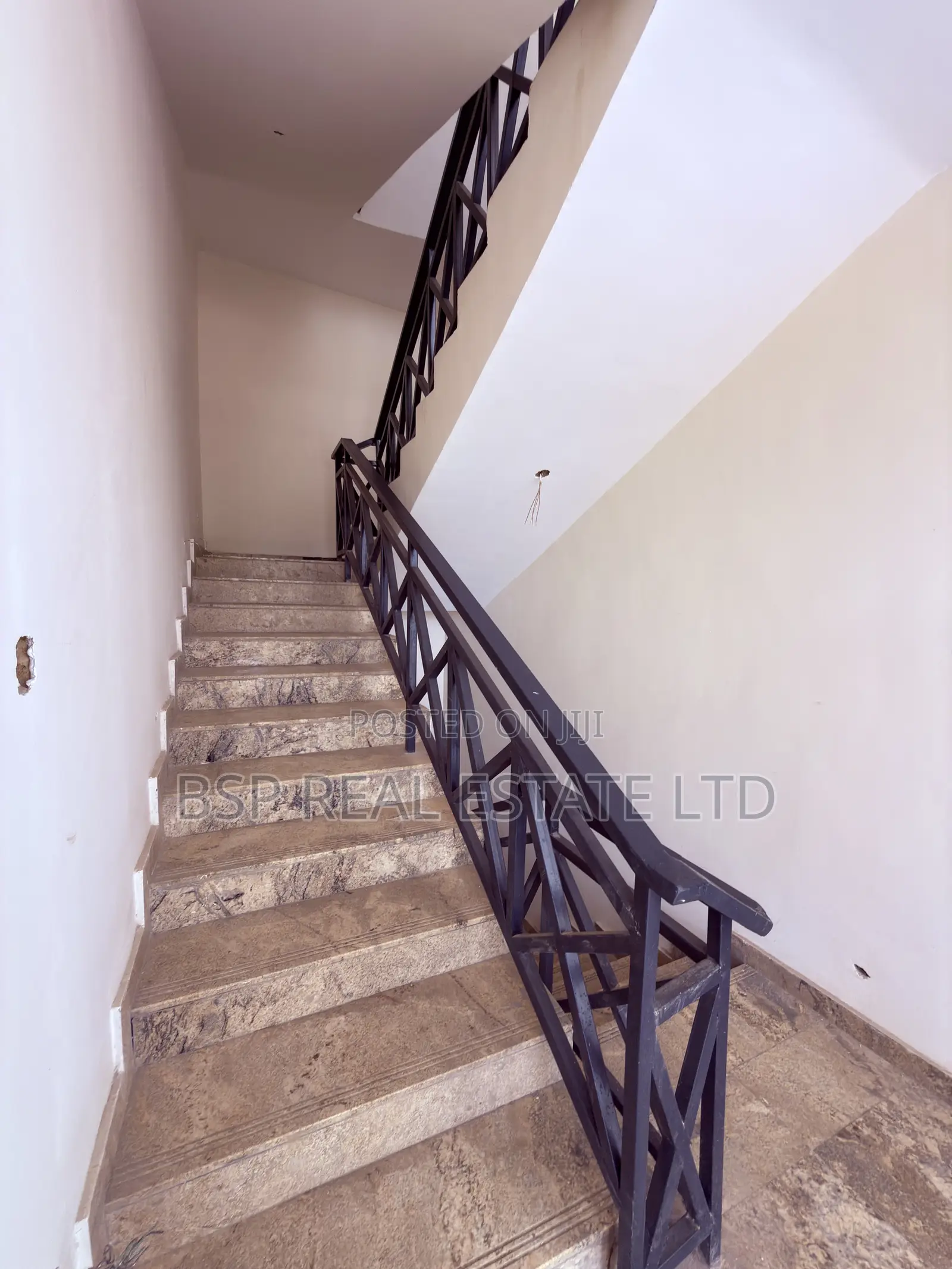 3bdrm Block of Flats in Gudu for sale