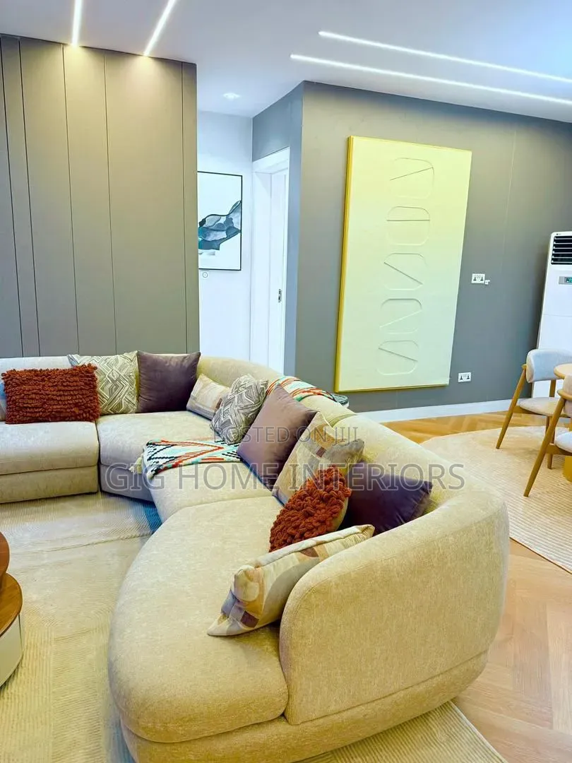 Luxury 2 BDRM Shortlet Apartment
