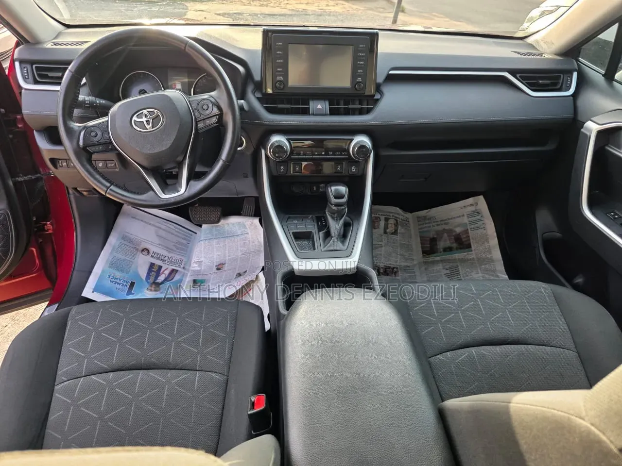Toyota RAV4 XLE 2021 Red