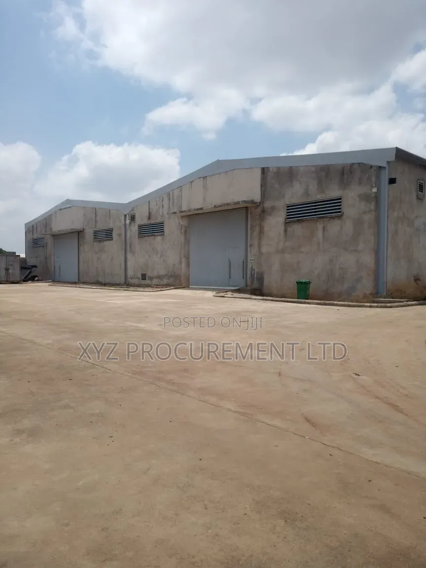 Self Compound 1,500 SQM Warehouse With Massive Outer Space