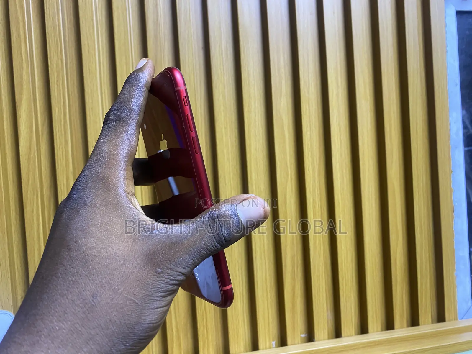Apple iPhone XR 64 GB Red