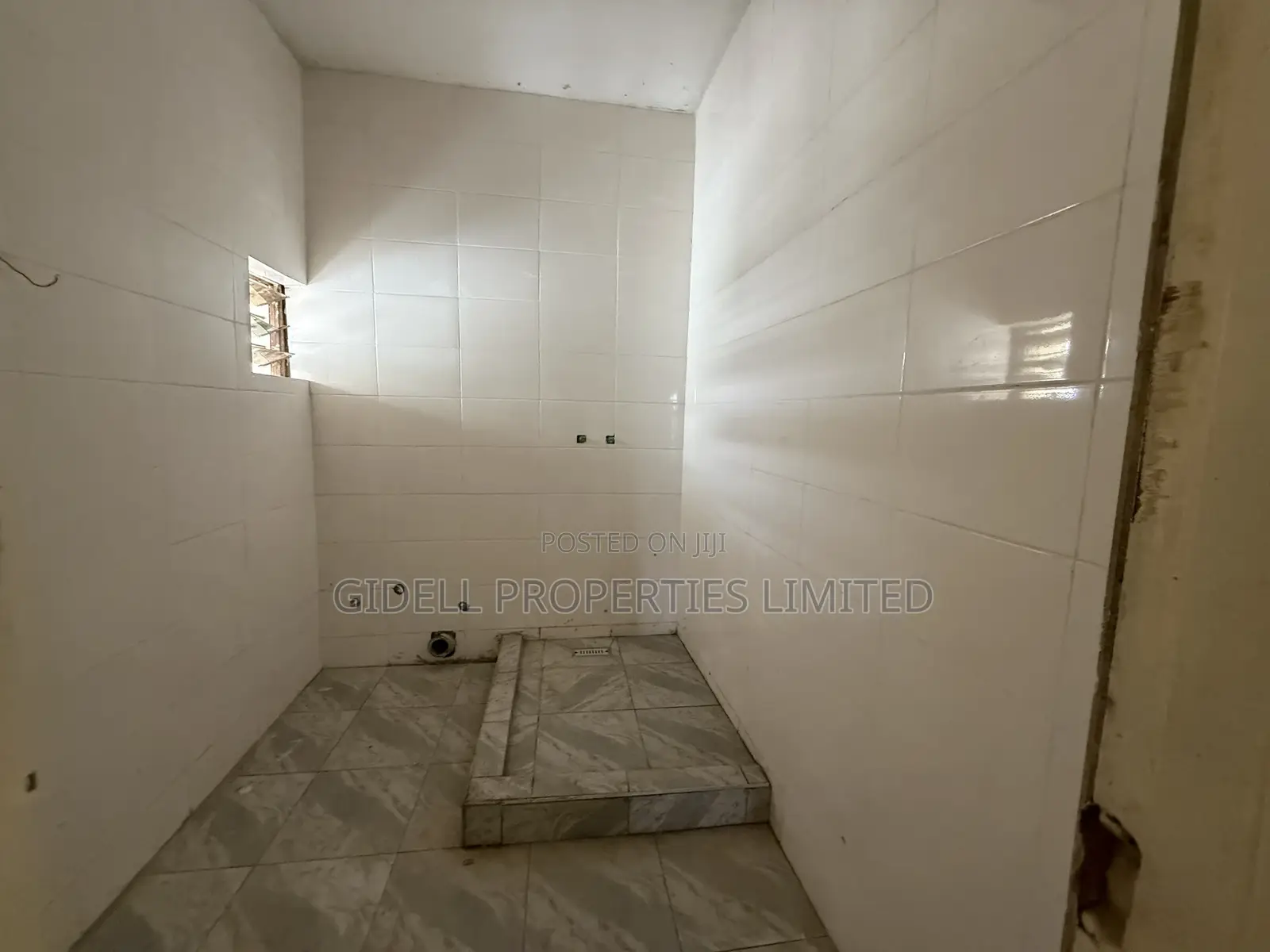 3bdrm Block of Flats in Wuse 2 for rent