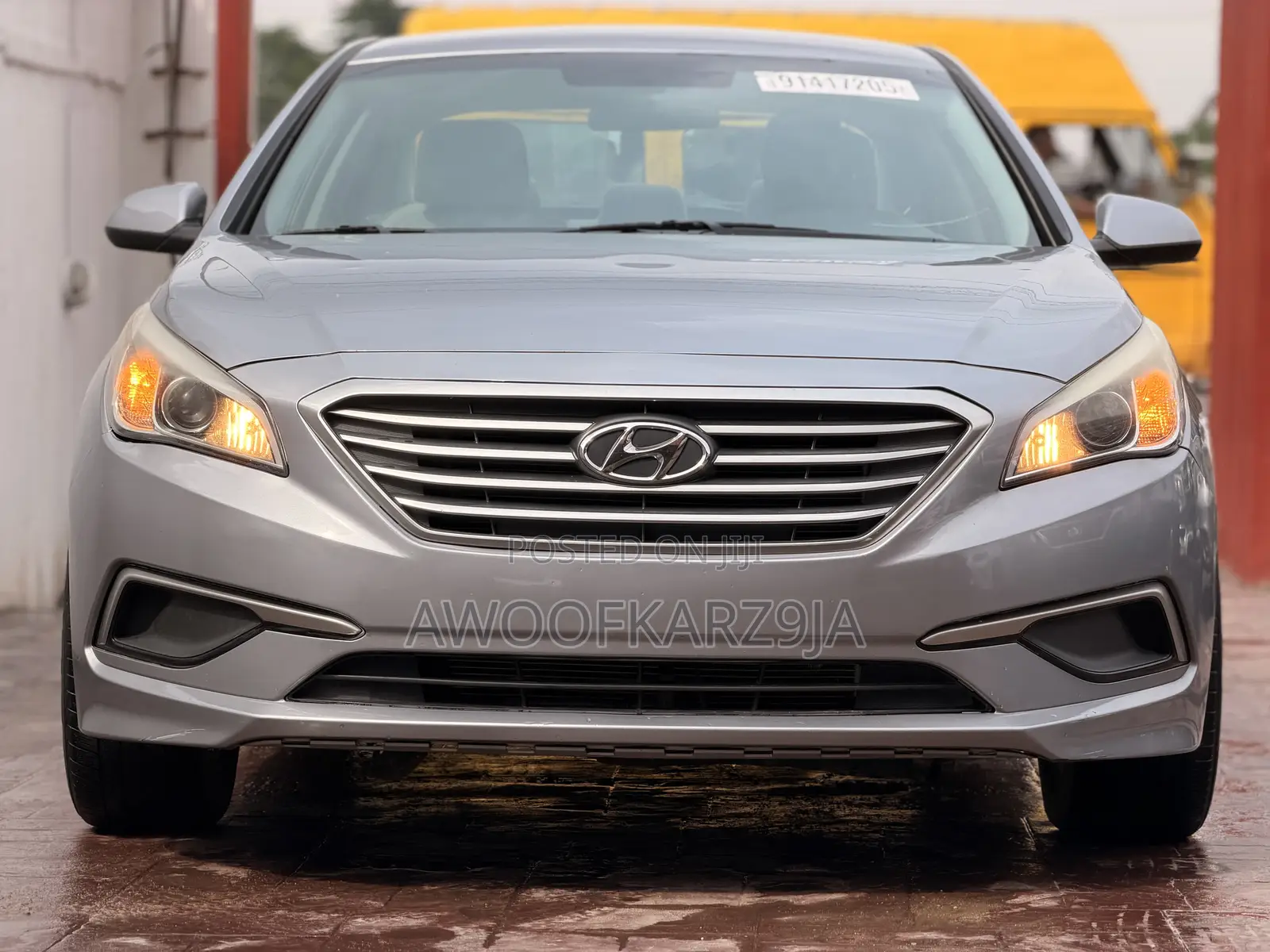Hyundai Sonata Base Sedan FWD (2.4L 4cyl 6A) 2017 Gray