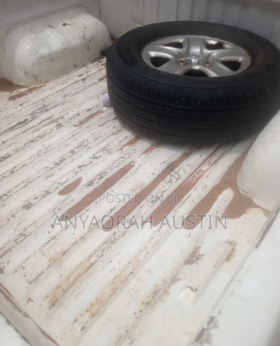 Toyota Hilux 2009 White