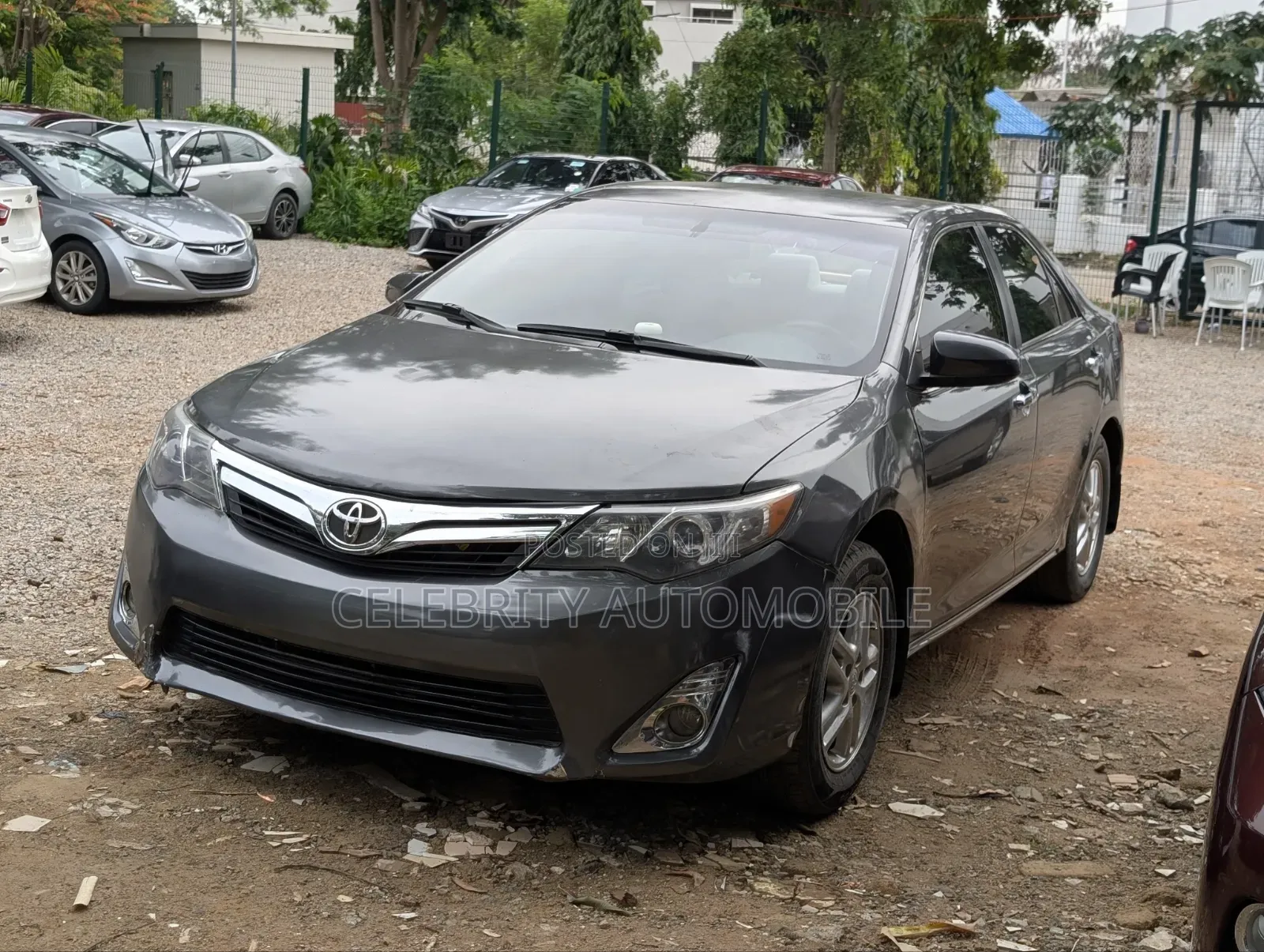 Toyota Camry LE 4dr Sedan (2.5L 4cyl 6A) 2013 Gray