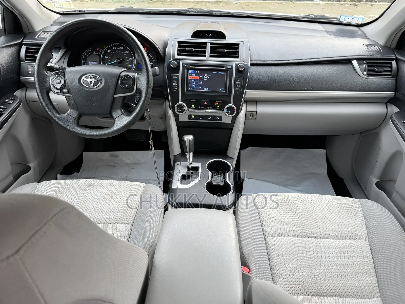 Toyota Camry LE 4dr Sedan (2.5L 4cyl 6A) 2012 White