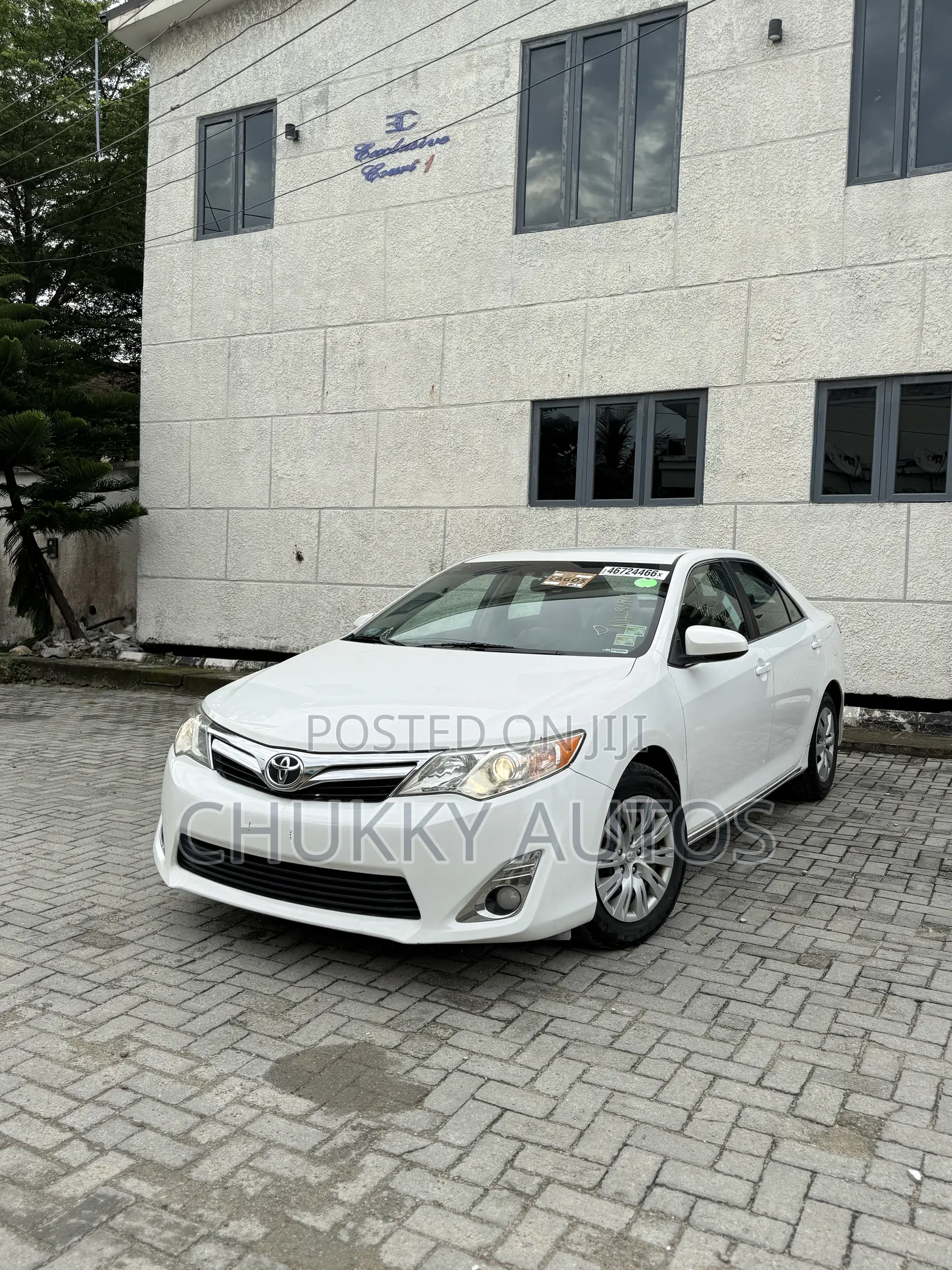 Toyota Camry LE 4dr Sedan (2.5L 4cyl 6A) 2012 White