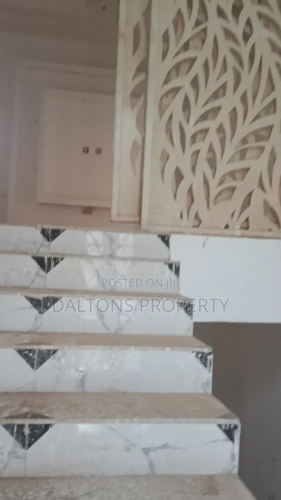 4bdrm Duplex in Von Axis, Lugbe District for sale