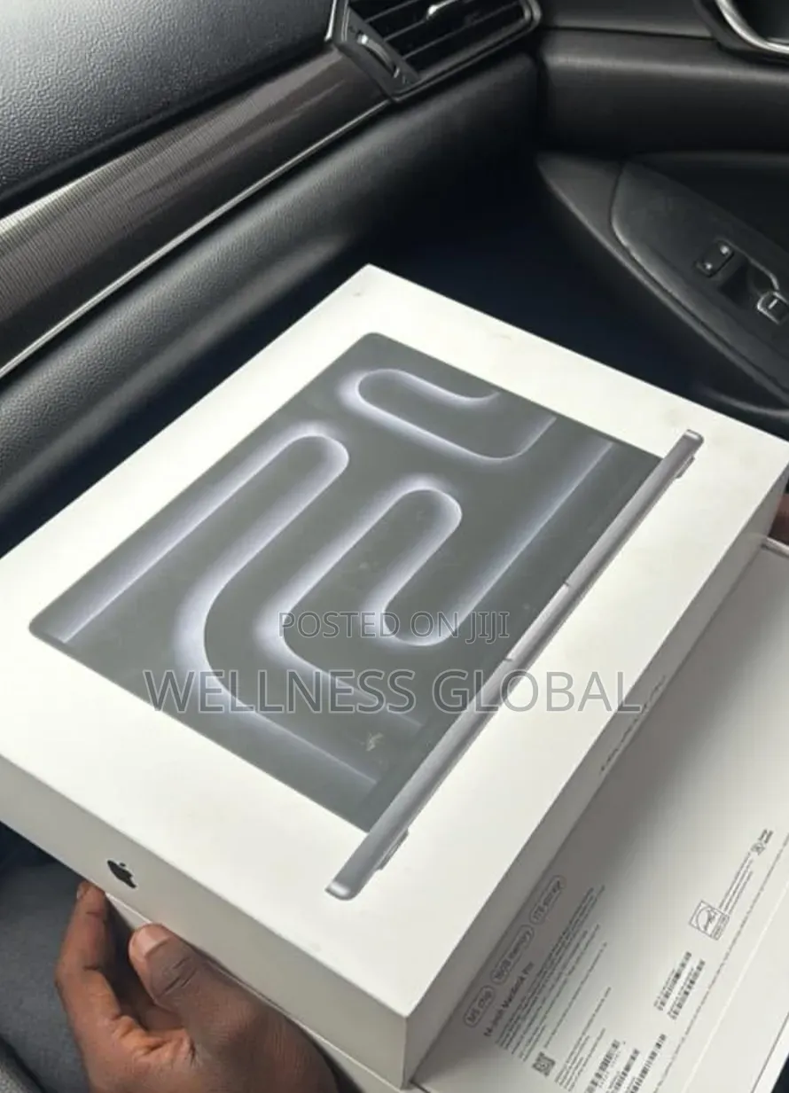 New Laptop Apple MacBook Pro 2025 M5 24GB Apple M5 Pro SSD 1T
