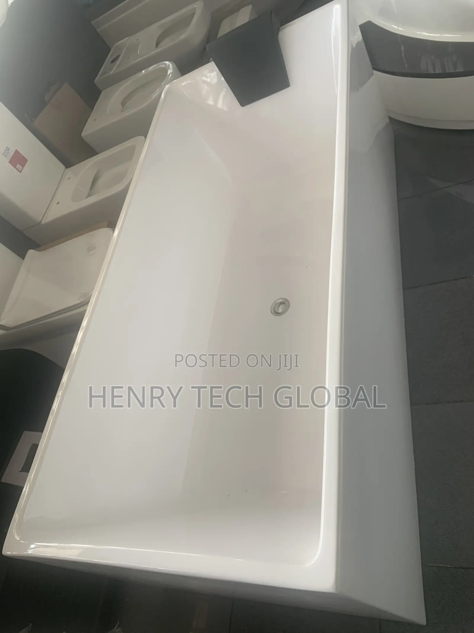 Free Standing Bathtub (Square Shape )
