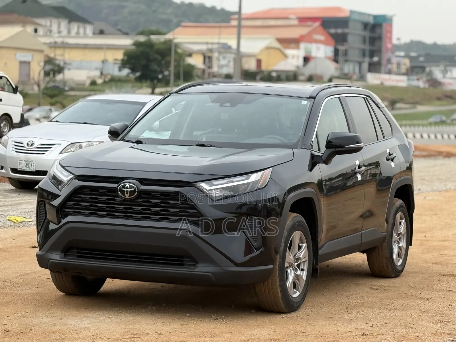 Toyota RAV4 XLE Premium 2022 Black