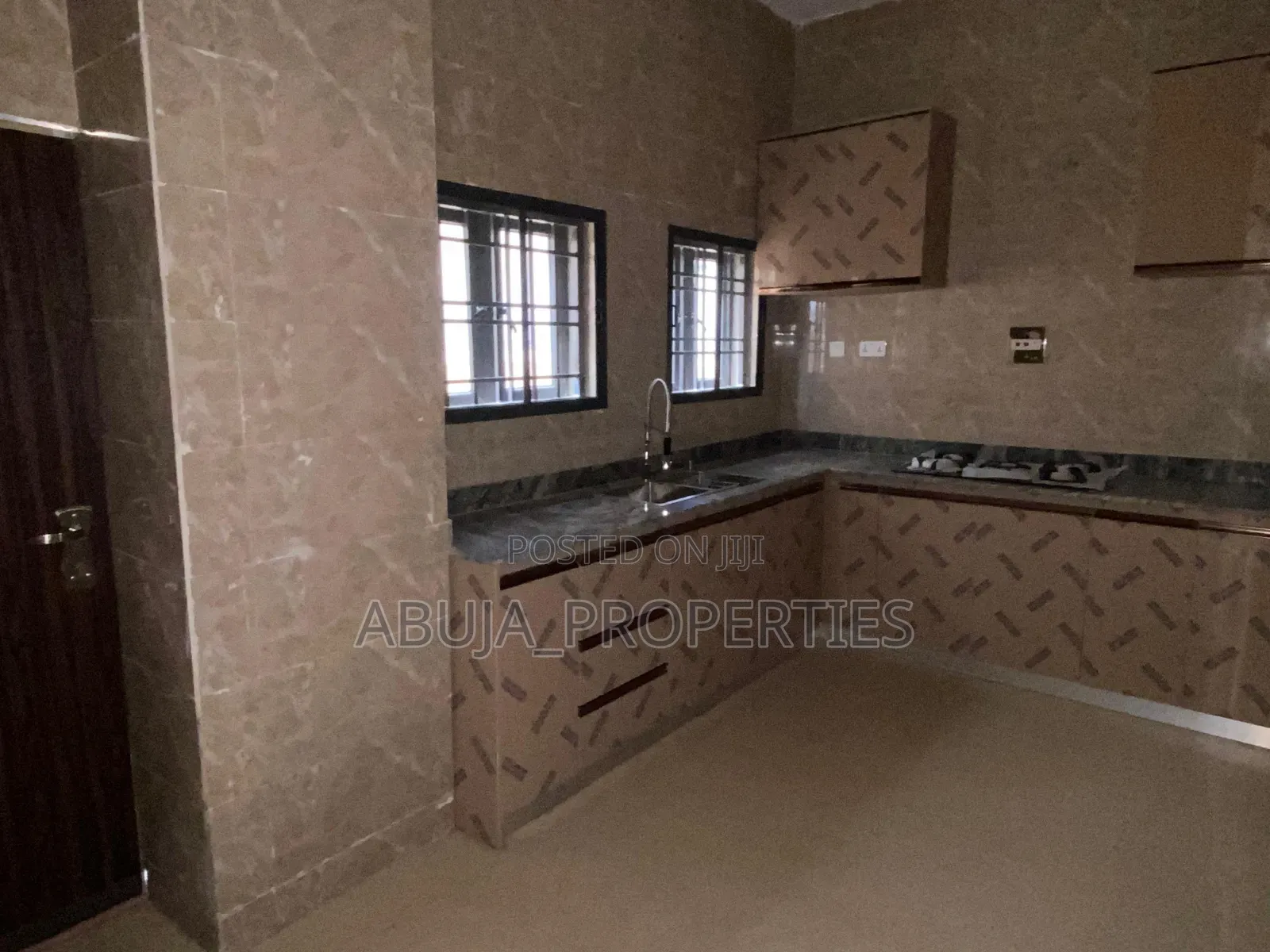 4bdrm Duplex in Guzape District for rent